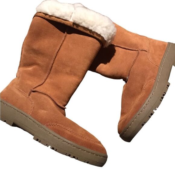 St. John’s Bay size 7.5 suede boots new never worn see pics - Picture 1 of 3